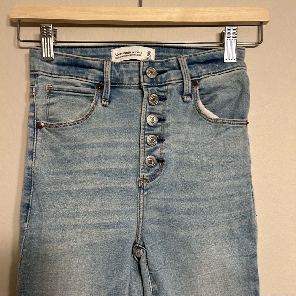 Abercrombie Ripped Medium Wash High Rise Super Skinny Ankle‎ Jean 24/00 - Picture 4 of 8